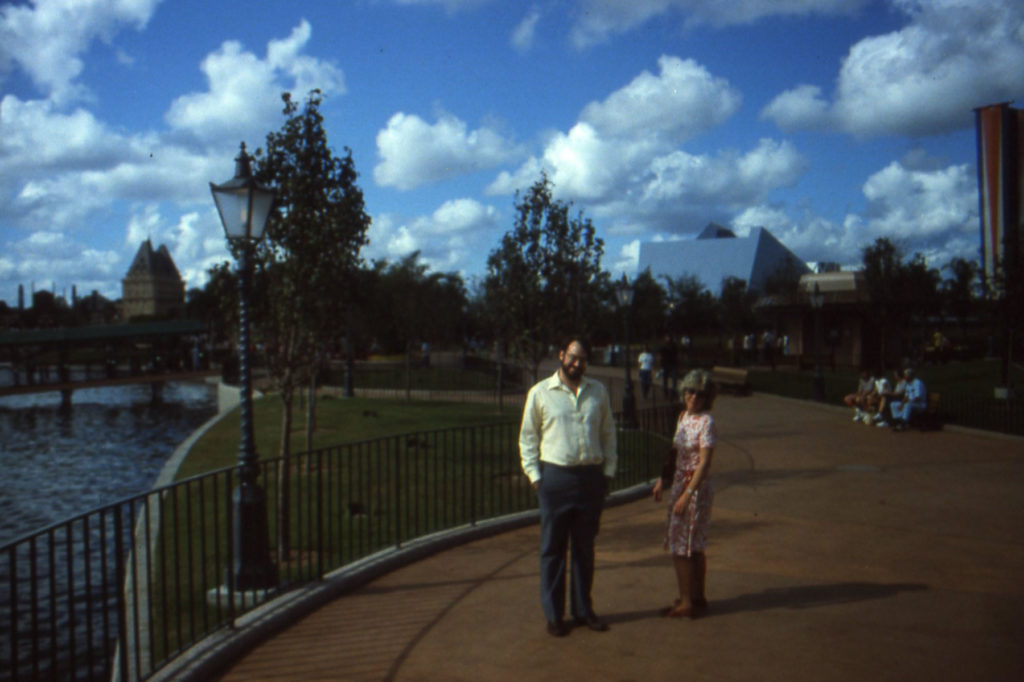 epcot_1982_3